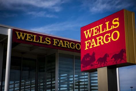 wells fargo today open|is wells fargo closed today.